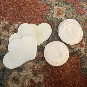 Reusable bamboo and cotton nursing pads